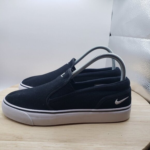 NIKE Better world 724770-010 Black/White Slip On Size US 7.5 - Picture 1 of 7